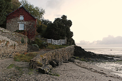Haus vom Strand Zugang Tor Cancale Ferienhaus Bretagne Chilli
